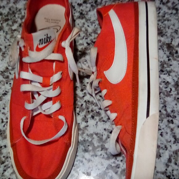 Nike Legacy Sneakers - Picture 4 of 8